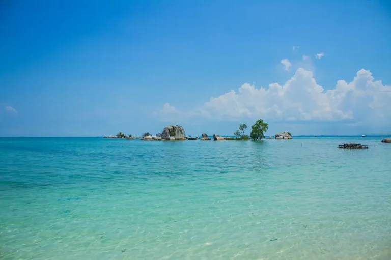 multi-island sailing routes in the Riau archipelago