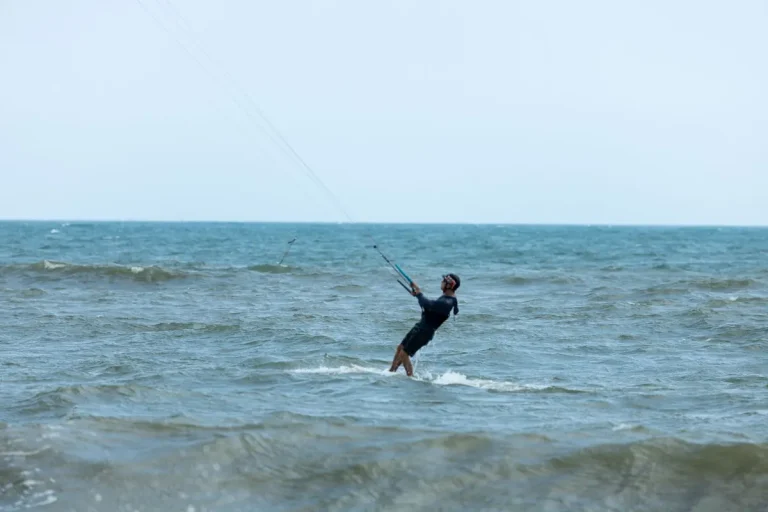 how tides, wind, and swell affect trips